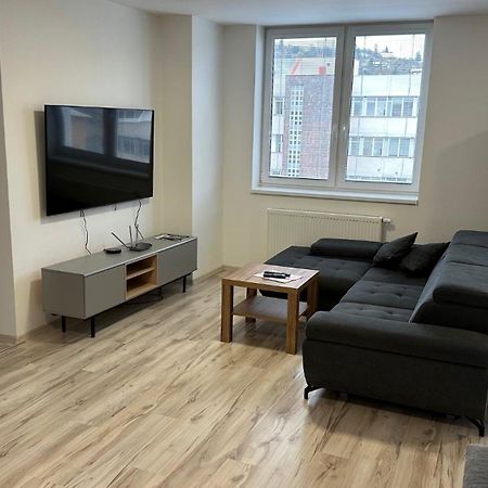 2 Room Apartment With Balcony Liptovsky Mikulas Ngoại thất bức ảnh