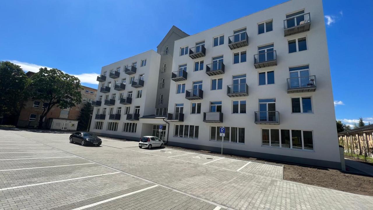 2 Room Apartment With Balcony Liptovsky Mikulas Ngoại thất bức ảnh