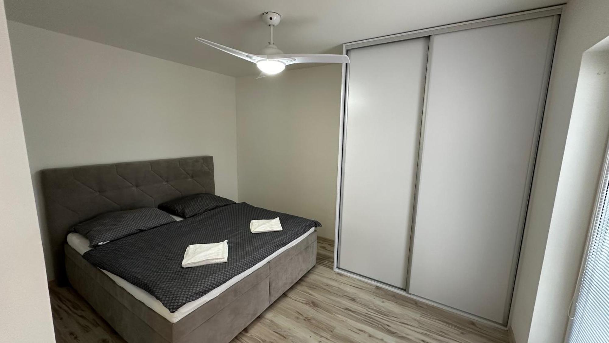 2 Room Apartment With Balcony Liptovsky Mikulas Ngoại thất bức ảnh